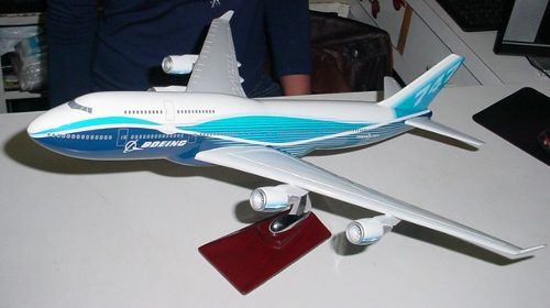 Boeing 747 - Modelo Gigante !!!